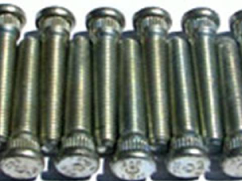 12x1.5 Extended Wheel Studs for 2006 and older Toyota Tundra Trucks